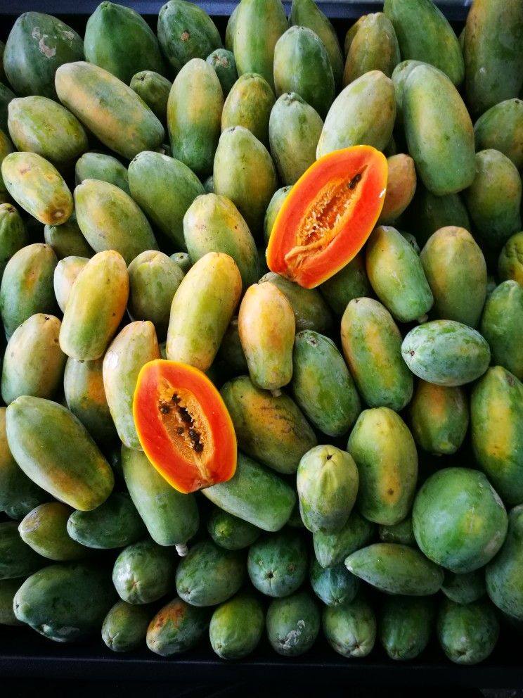 Organic Farm Grade A Premium Ripe Red Pawpaw - Medium (1kg) - Crate