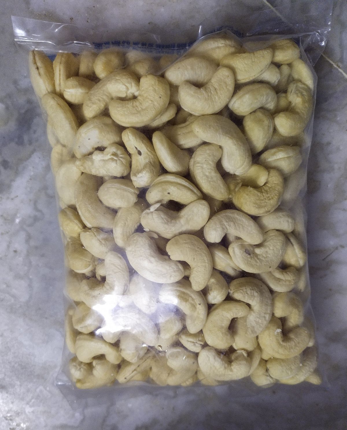 Farm Fresh Grade B Dried Raw Cashew Nuts - Medium (500g)