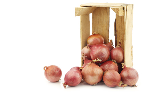 Tropical Fresh Organic Premium Premium Fresh Red Onions - Medium (1kg) - Crate